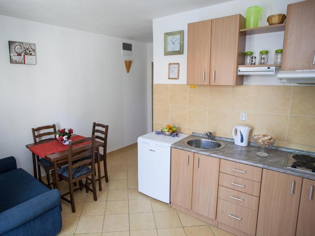 Daria Apartments Kotor Phòng bức ảnh
