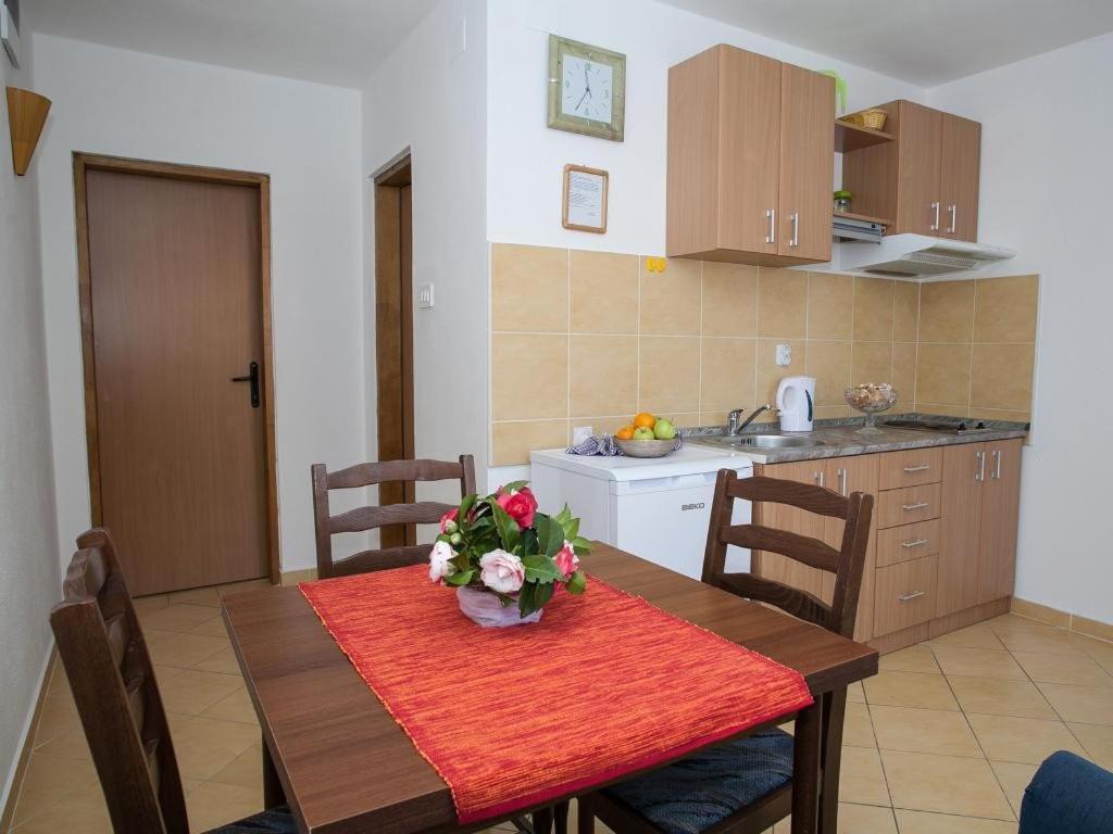 Daria Apartments Kotor Phòng bức ảnh