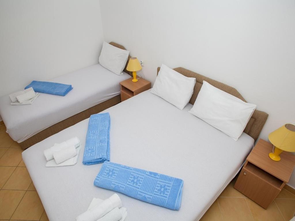 Daria Apartments Kotor Phòng bức ảnh