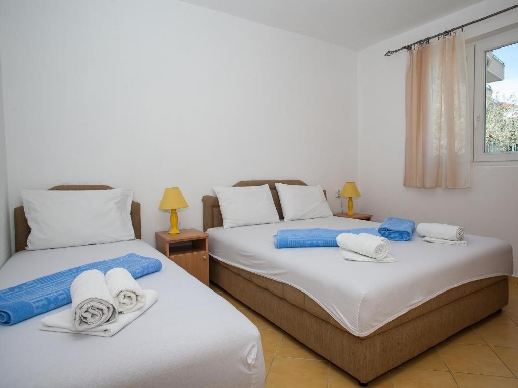 Daria Apartments Kotor Phòng bức ảnh