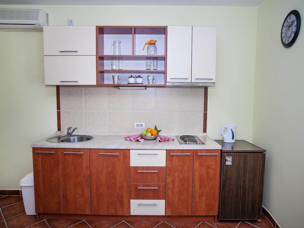 Daria Apartments Kotor Phòng bức ảnh