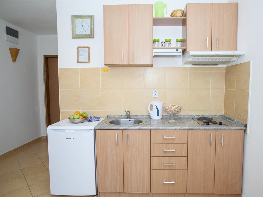 Daria Apartments Kotor Phòng bức ảnh